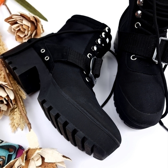 Steve Madden Sz 8.5m Black Platform Boots - Picture 2 of 13